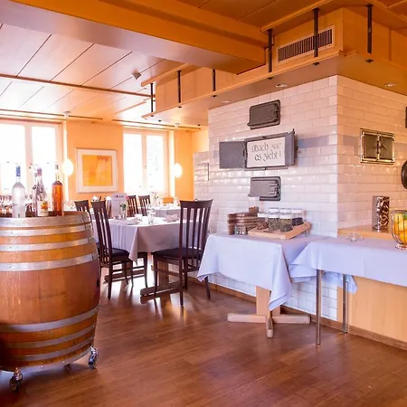 Отель Restaurant Blume 3*